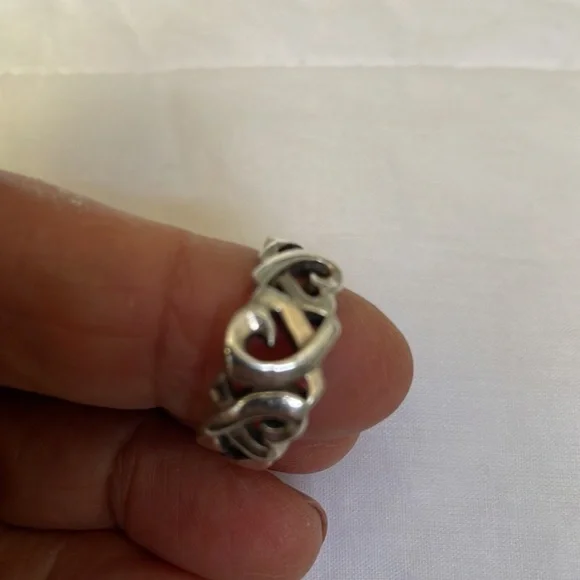 Tiffany & Co Paloma Picasso®
Loving Heart Band Ring - Picture 7 of 8